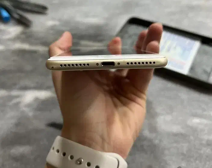 گوشی و ساعت با کلئ لوازم|موبایل|قم, نیروگاه|دیوار