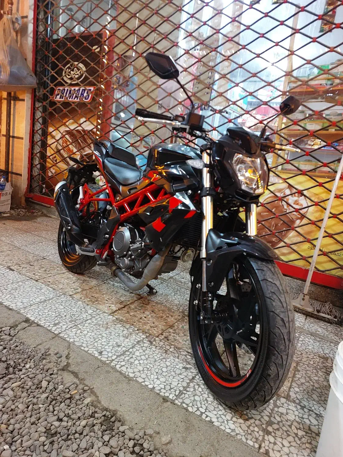 بنلی 250|موتورسیکلت|صومعه‌سرا, |دیوار