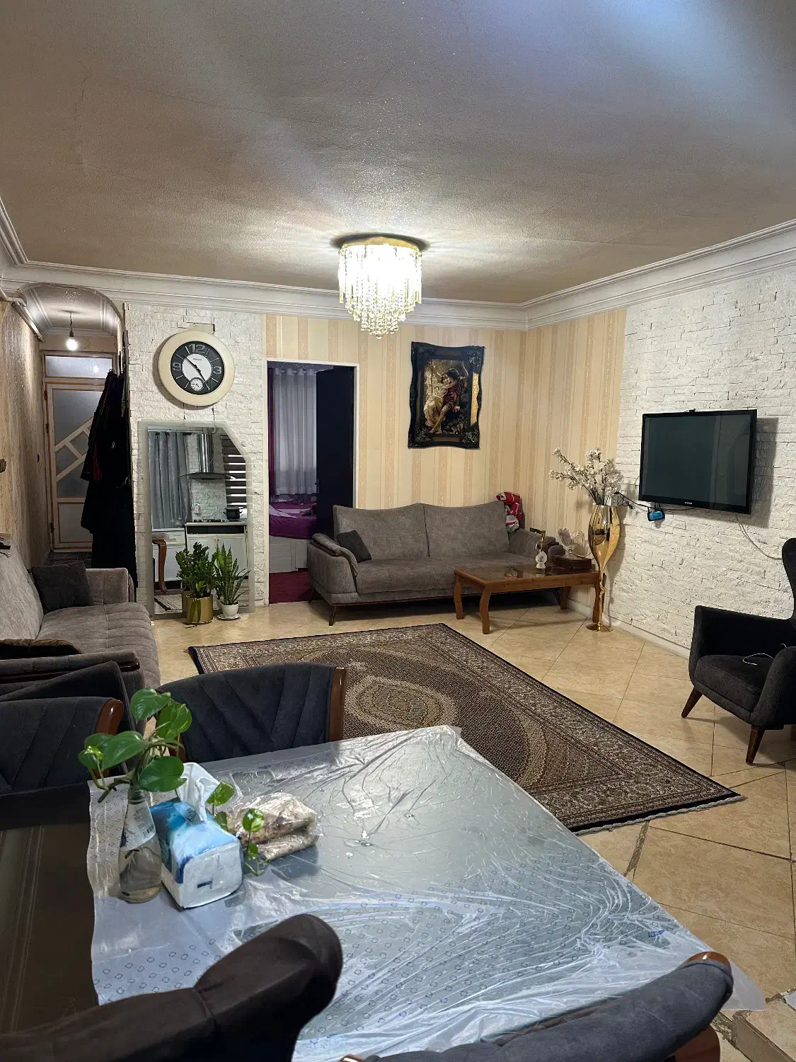 فروش واحد مسکونی اول گلزاران به علت مهاجرت|فروش آپارتمان|رشت, گلزاران|دیوار