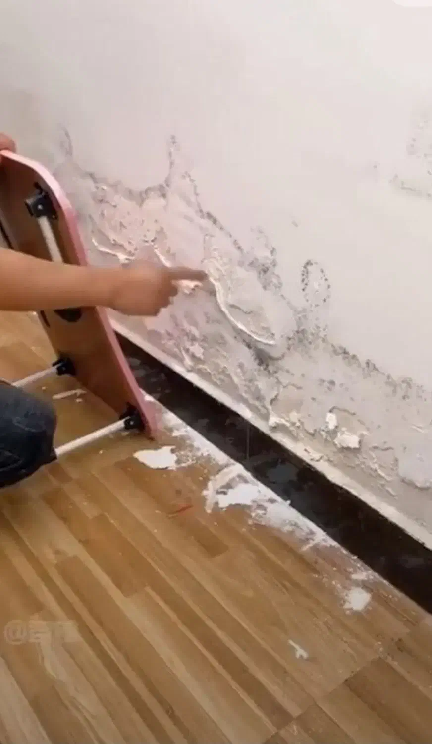 اجرای عایق بام و استخرکاشی شده ارسال چسب نانو ضدآب|خدمات پیشه و مهارت|نور, |دیوار