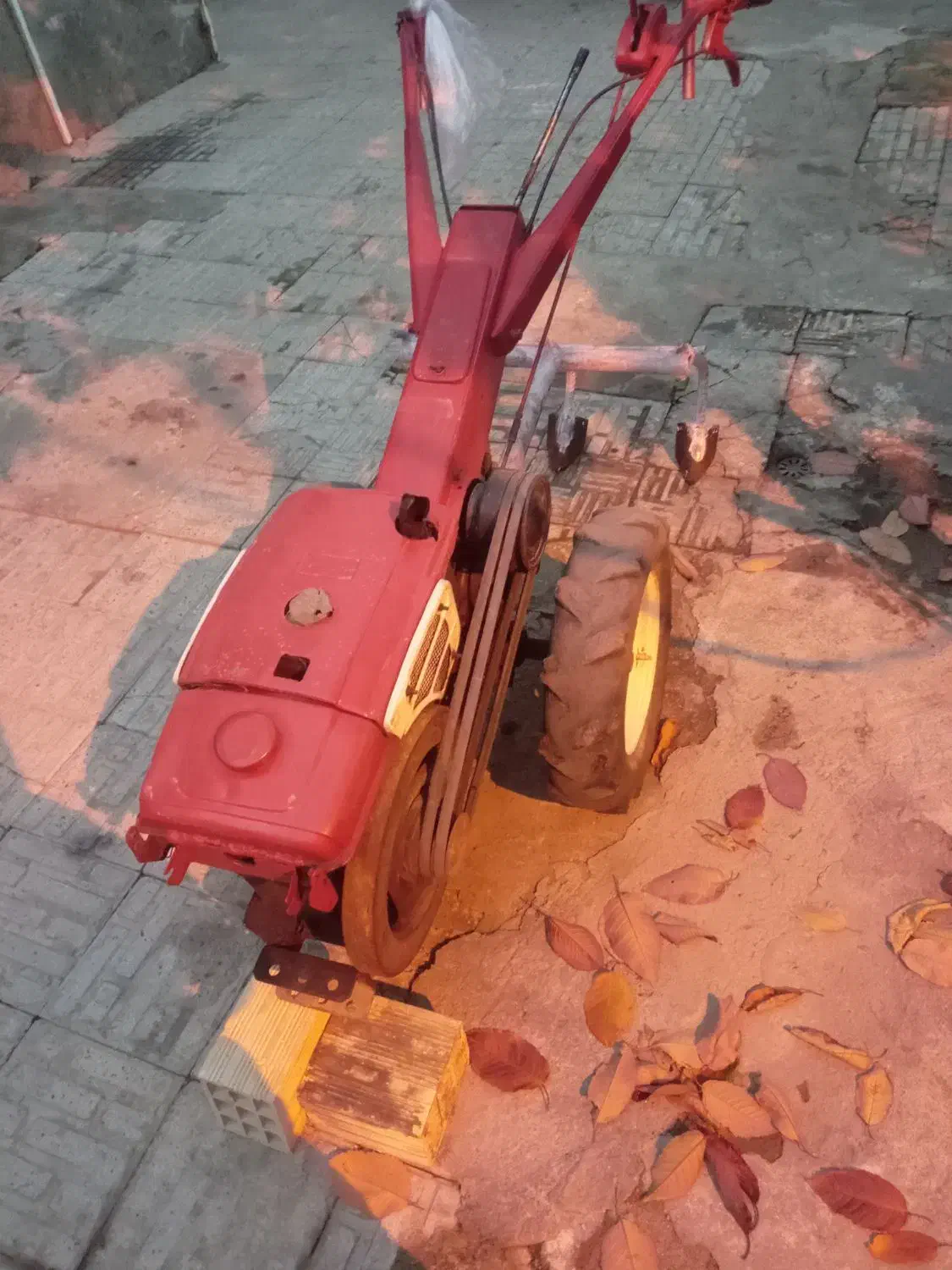 تیلر  ۷/۵ اسب|خودرو سنگین|گرمی, |دیوار