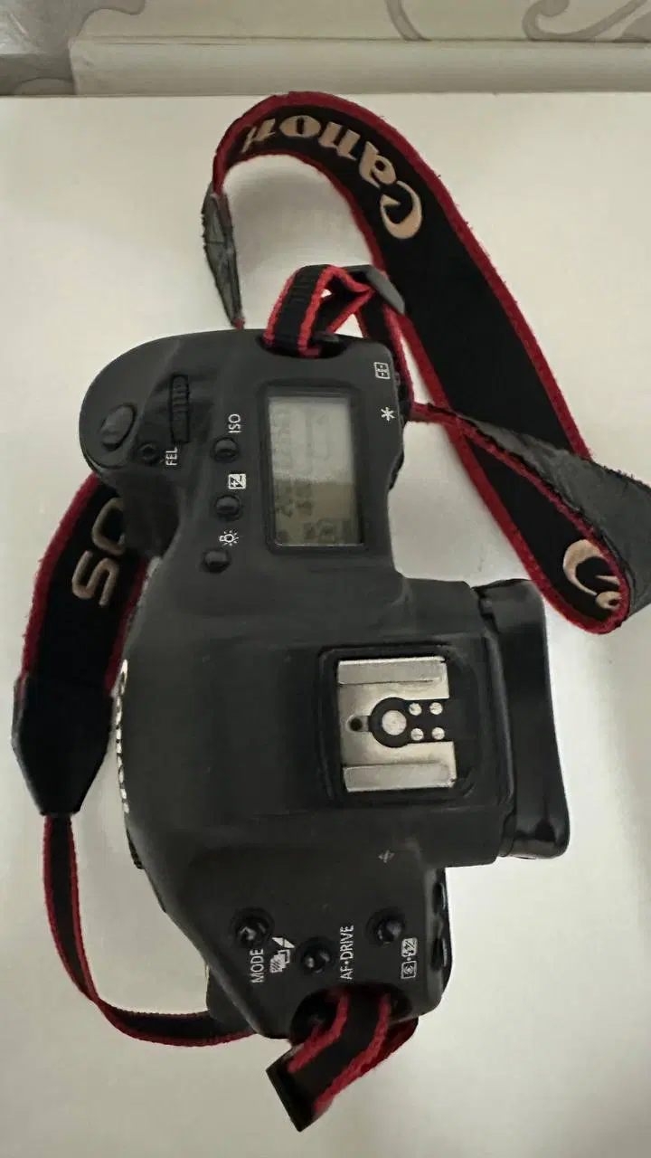 دوربین کنون canon 1d dsiii حدود ۱۰۰۰۰ شات|دوربین عکاسی و فیلمبرداری|تهران, یوسفآباد|دیوار