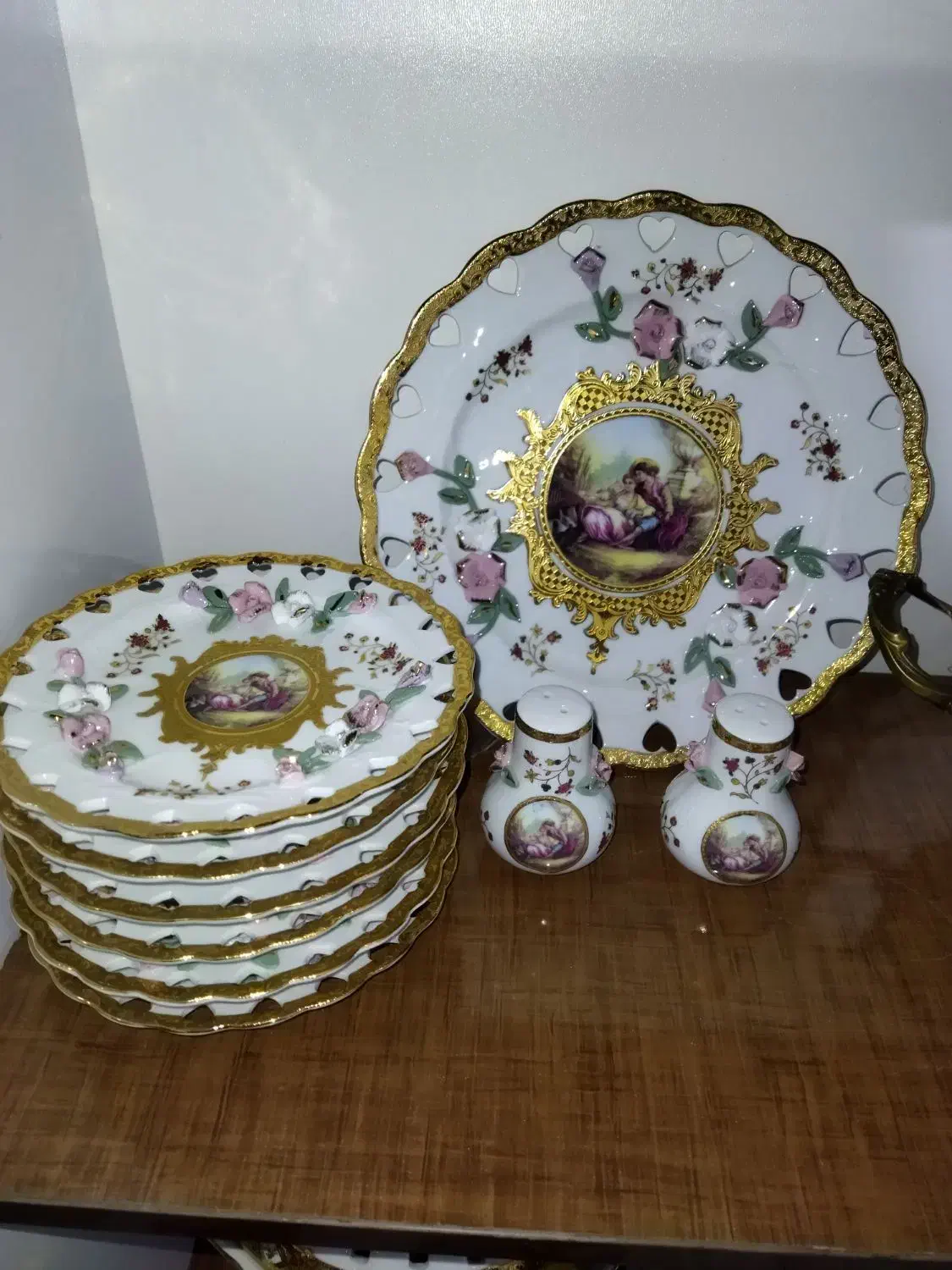 انواع ظروف خارجی ، کریستال ، گل برجسته ، آلمان ،|ظروف سرو و پذیرایی|میاندوآب, |دیوار