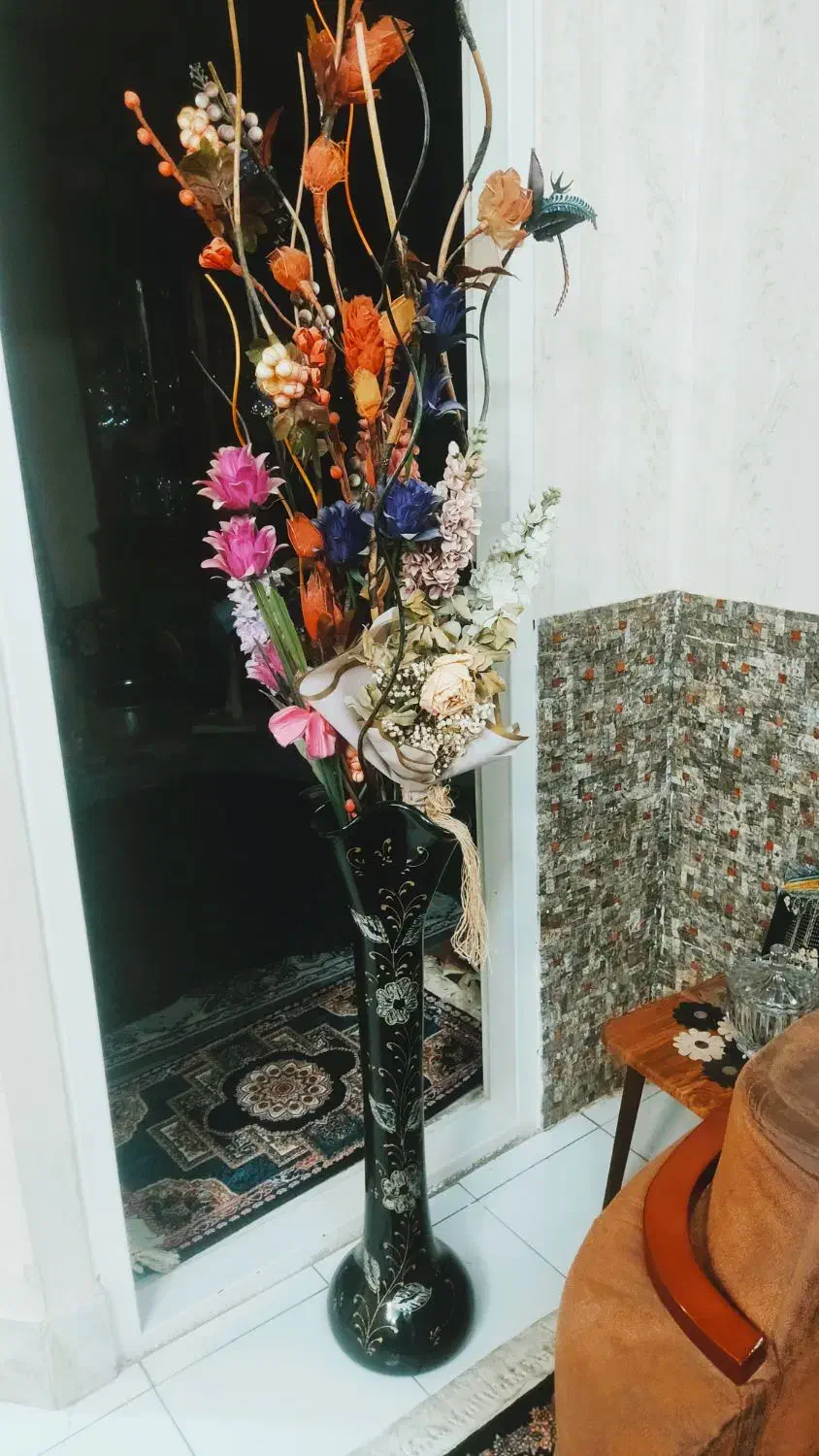 ی عدد گلدان همراه گل|گل مصنوعی|قزوین, |دیوار