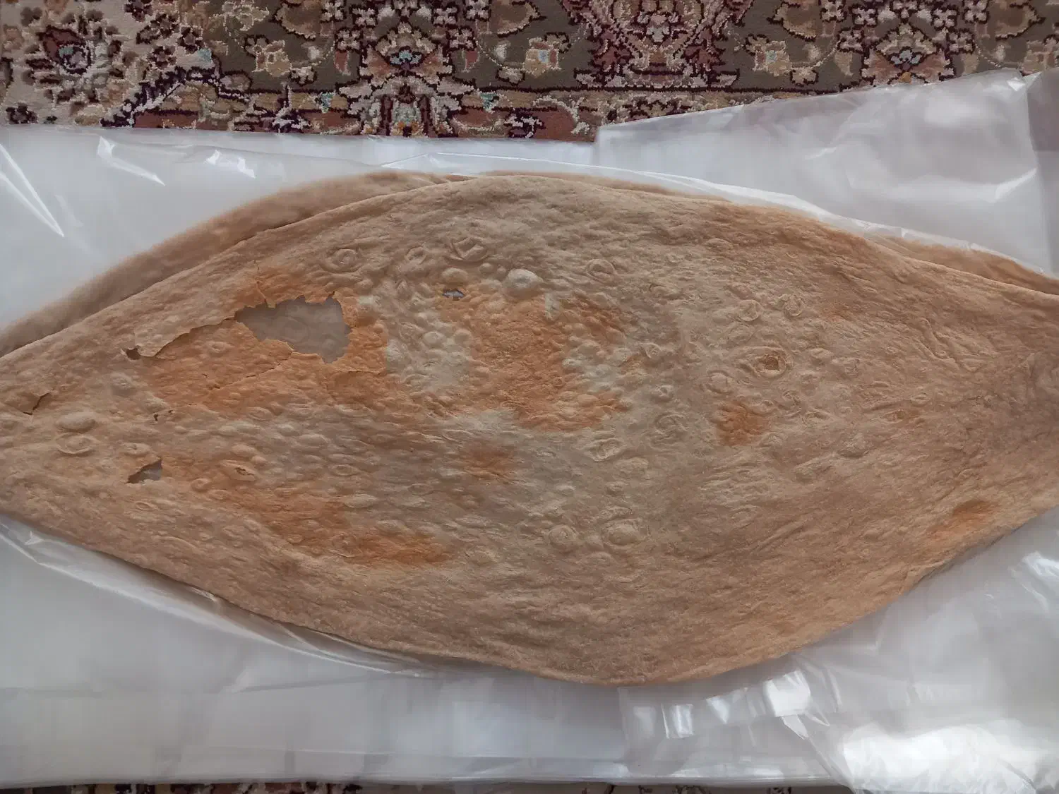 نان محلی کاشمرارسال همه روزه ب مشهد|خوردنی و آشامیدنی|مشهد, انقلاب|دیوار