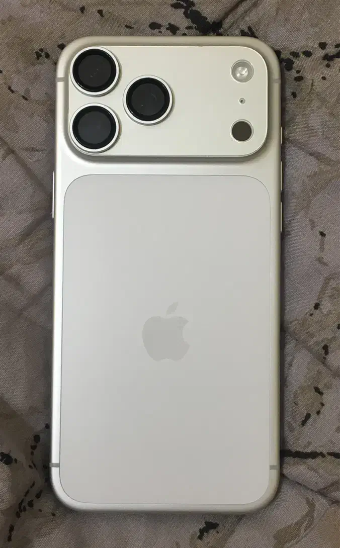 17 Pro Max ZAA 256 Silver|موبایل|کرج, جهان‌شهر|دیوار