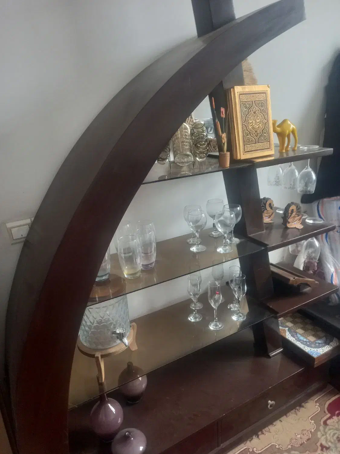 ویترین بادبانی با لامپ هالوژن و شیشه بدون خط و خش|بوفه، ویترین، کنسول|مبارکه, |دیوار