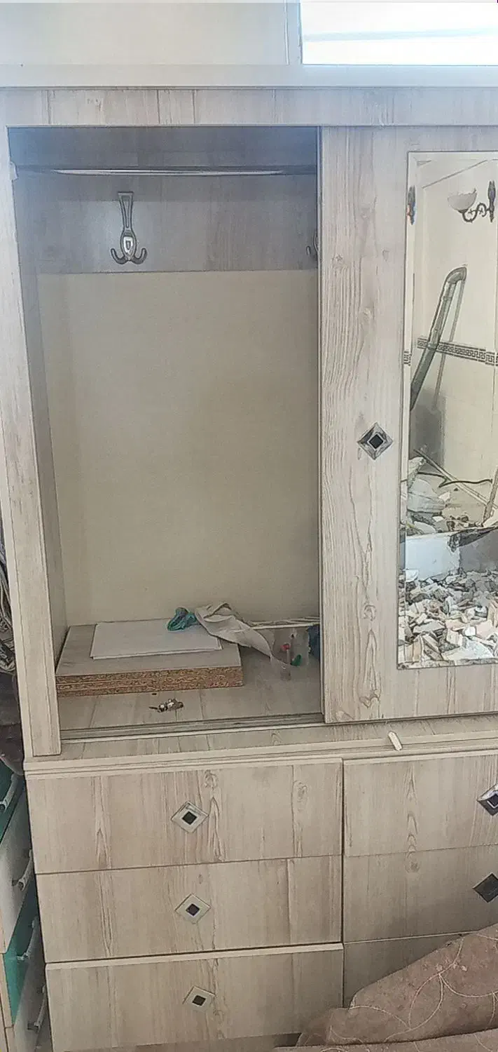 کمد ودراور|جاکفشی، کمد، دراور|محمدشهر, کوی بهار|دیوار