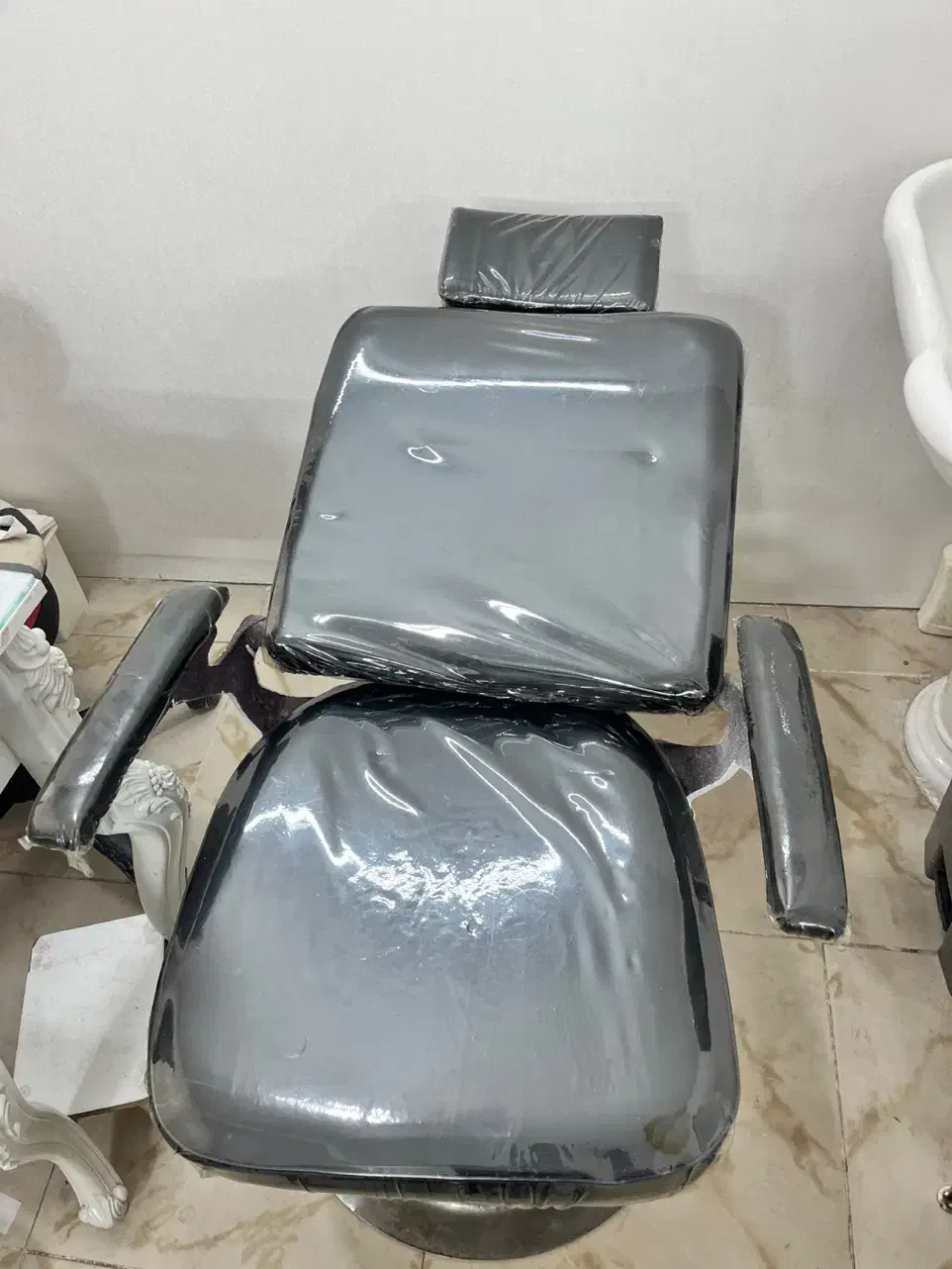 صندلی اصلاح|آرایشگاه و سالنهای زیبایی|قم, آزادگان|دیوار