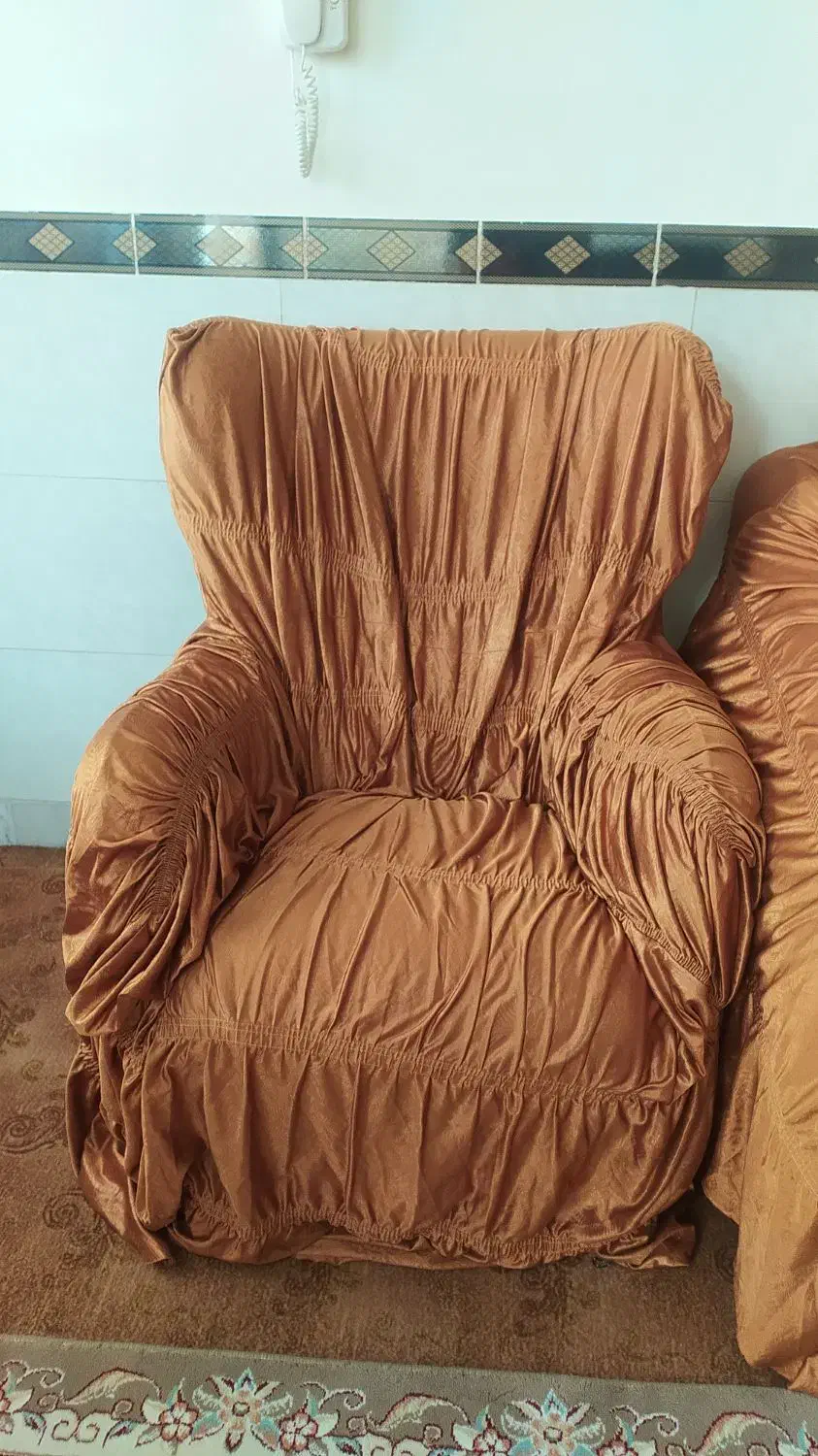 رومبلی سالم و تمیز|مبلمان خانگی و میز عسلی|قروه, |دیوار