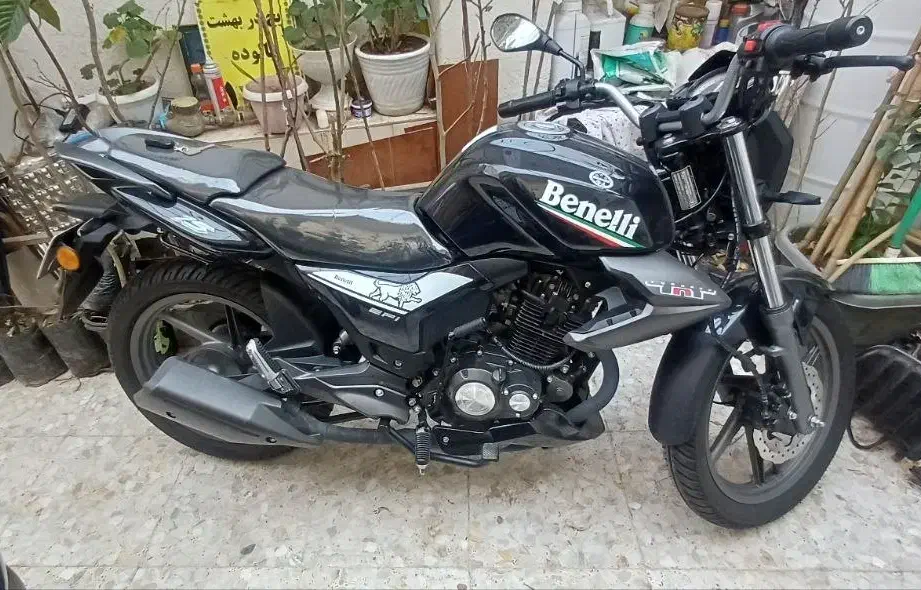 بنلی 150 در حد صفر خشک|موتورسیکلت|رشت, منظریه|دیوار