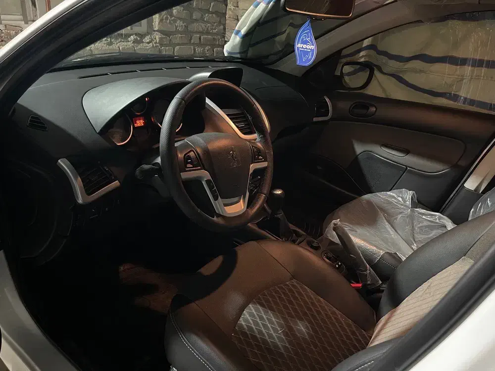 پژو ۲۰۷پاناروما خشک|خودرو سواری و وانت|کرمان, |دیوار