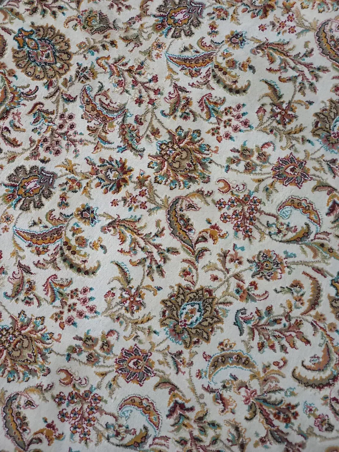 فرش ۴ متری|فرش|قم, چهل درخت|دیوار