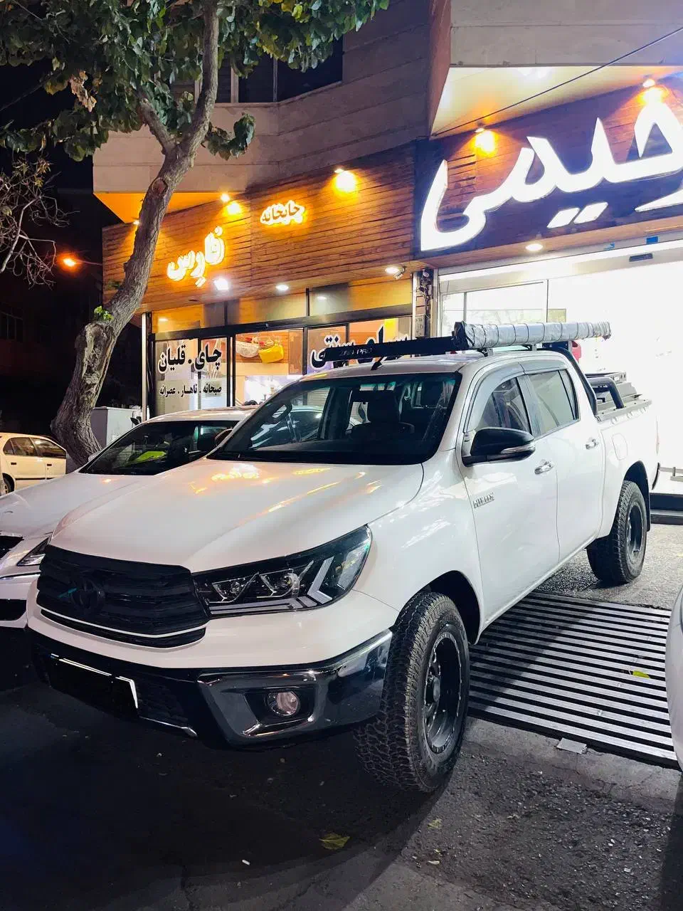تویوتا هایلوکس مدل 2016 نقد و اقساط|خودرو سواری و وانت|تهران, نیروی دریایی|دیوار