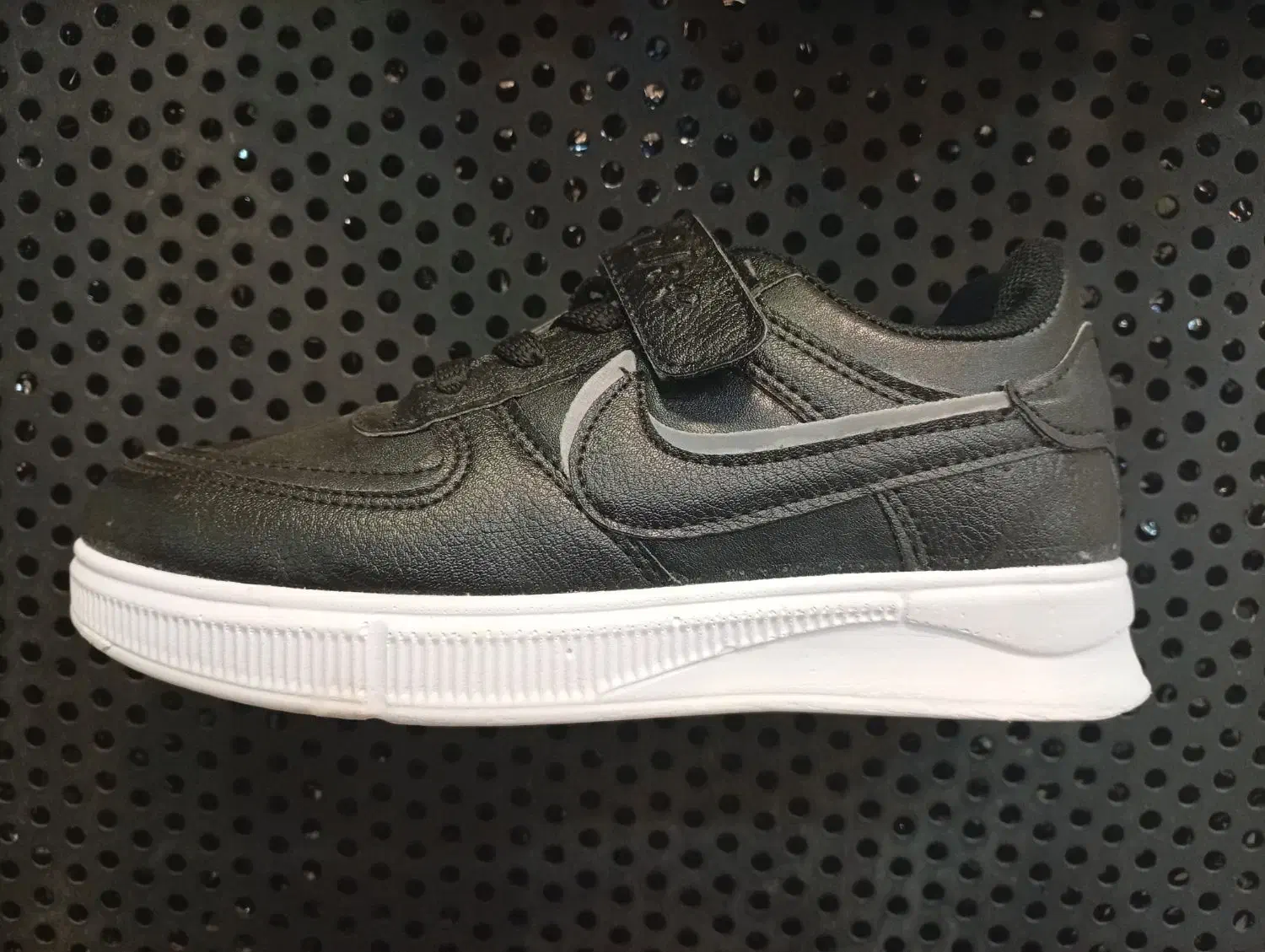 کتونی تک سایز بچگانه|کیف، کفش، کمربند|قم, چهار امامزاده|دیوار