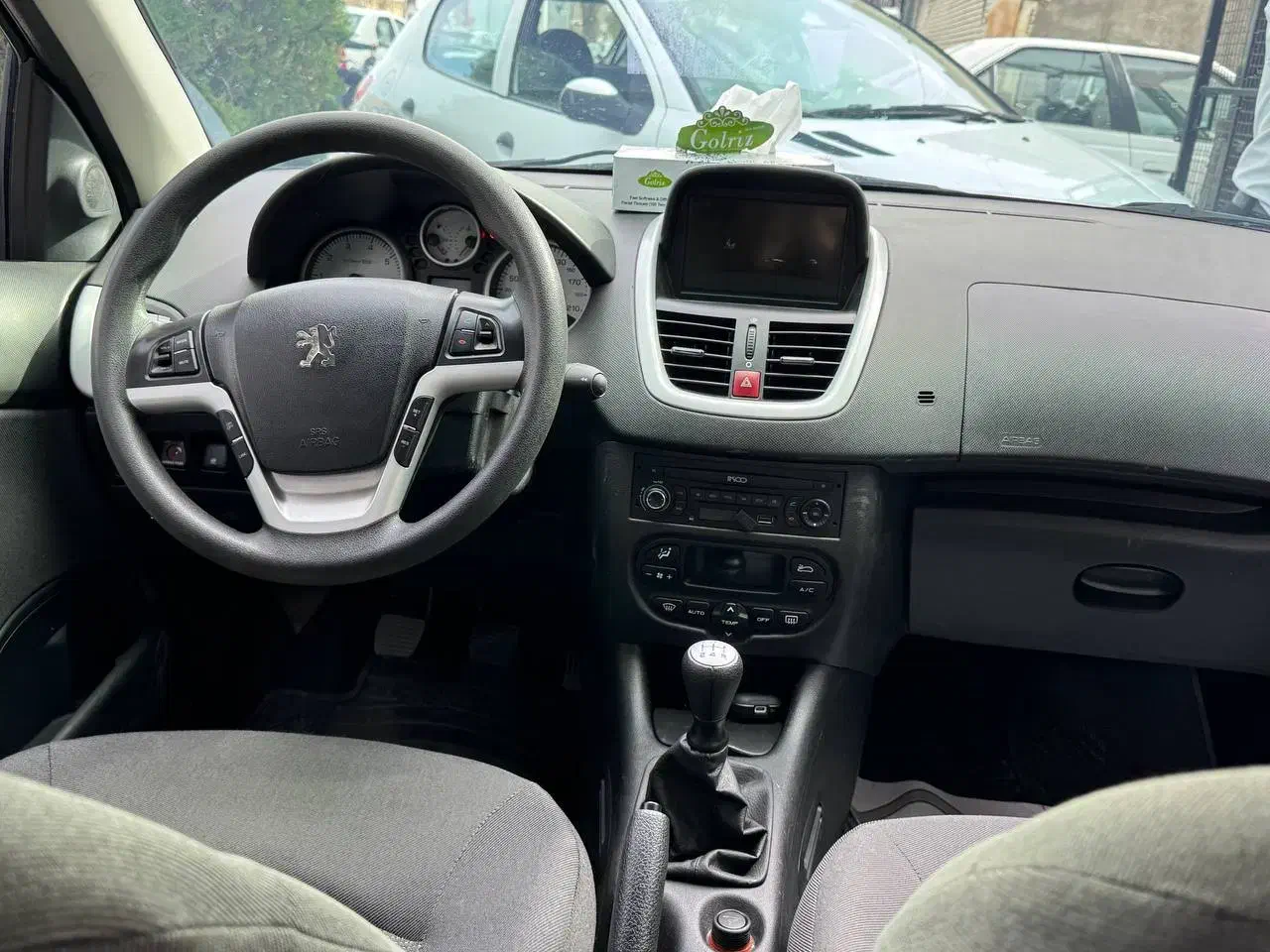 ۲۰۷ دنده ای ۴۰۲ فلز  با وام بانکی و معاوضه|خودرو سواری و وانت|یزد, |دیوار