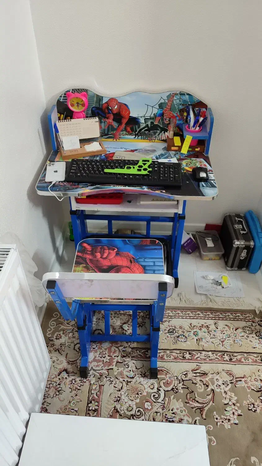 میز تحریر کودک|میز تحریر و کامپیوتر|شاهین‌شهر, فردوسی|دیوار