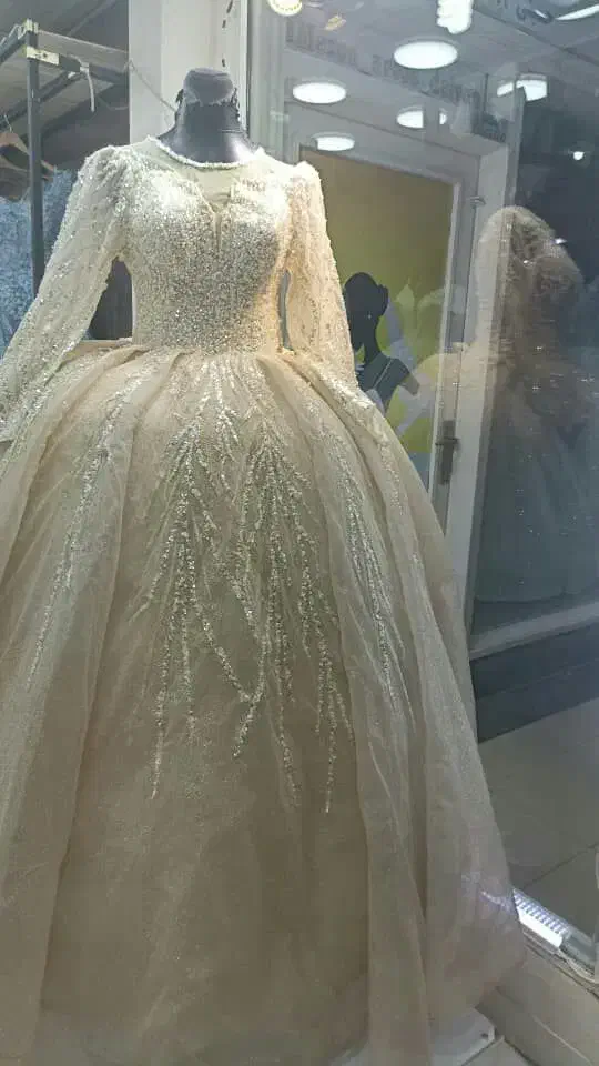 فروش لباس عقدی وعروس|لباس|اهواز, ۳۰ متری|دیوار