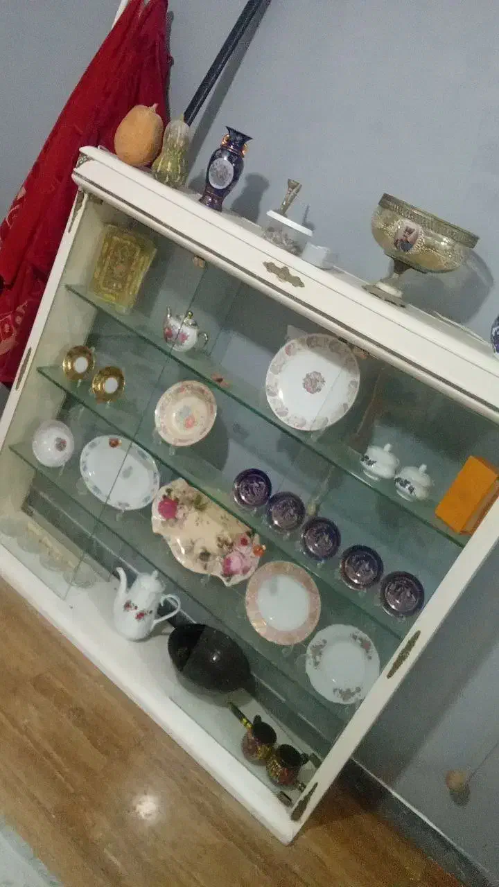 بوفه با نور مخفی زیر قیمت|بوفه، ویترین، کنسول|ساری, |دیوار