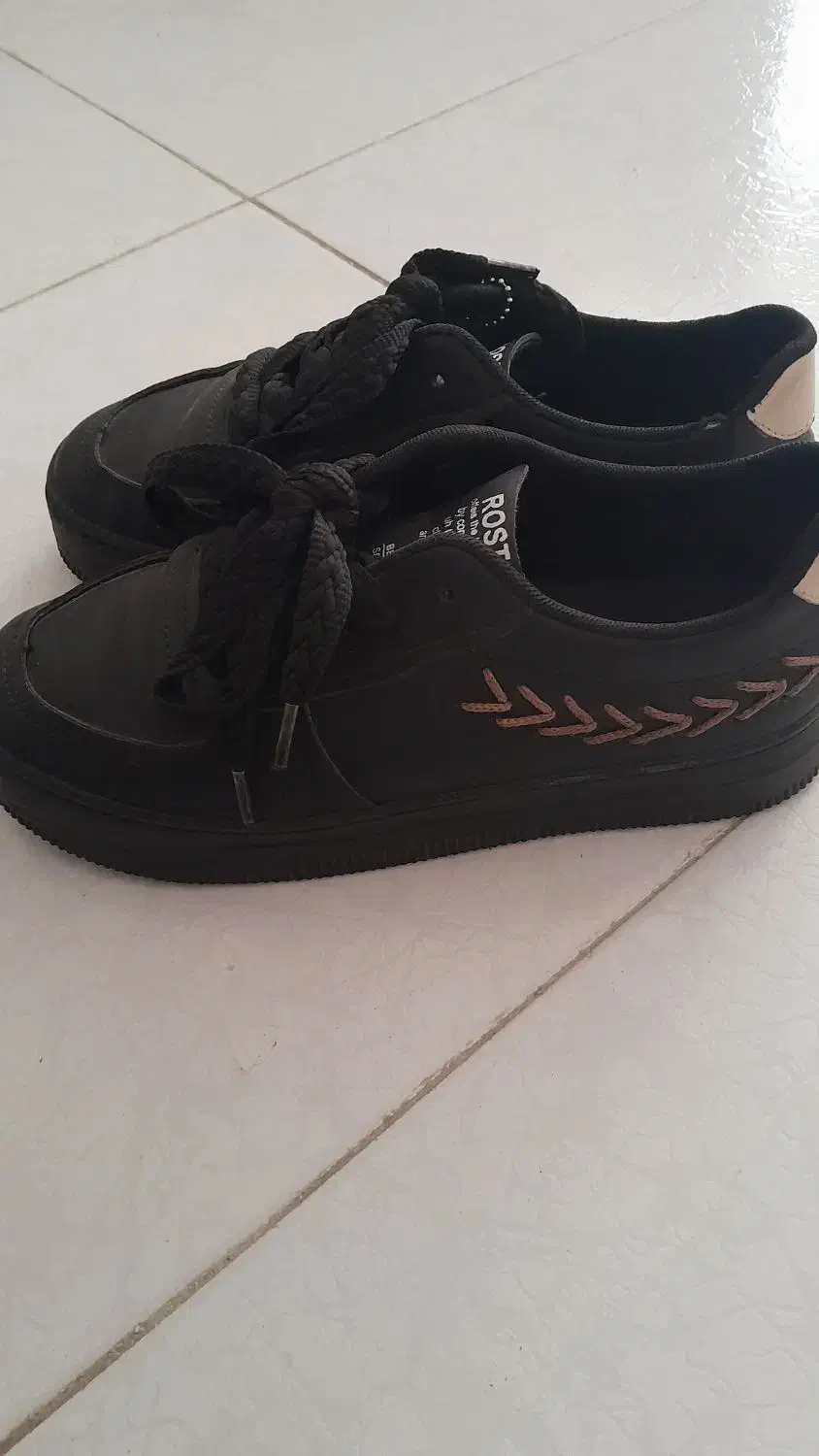 کفش دخترونه شیک درحد نو|لباس|شیروان (خراسان), |دیوار