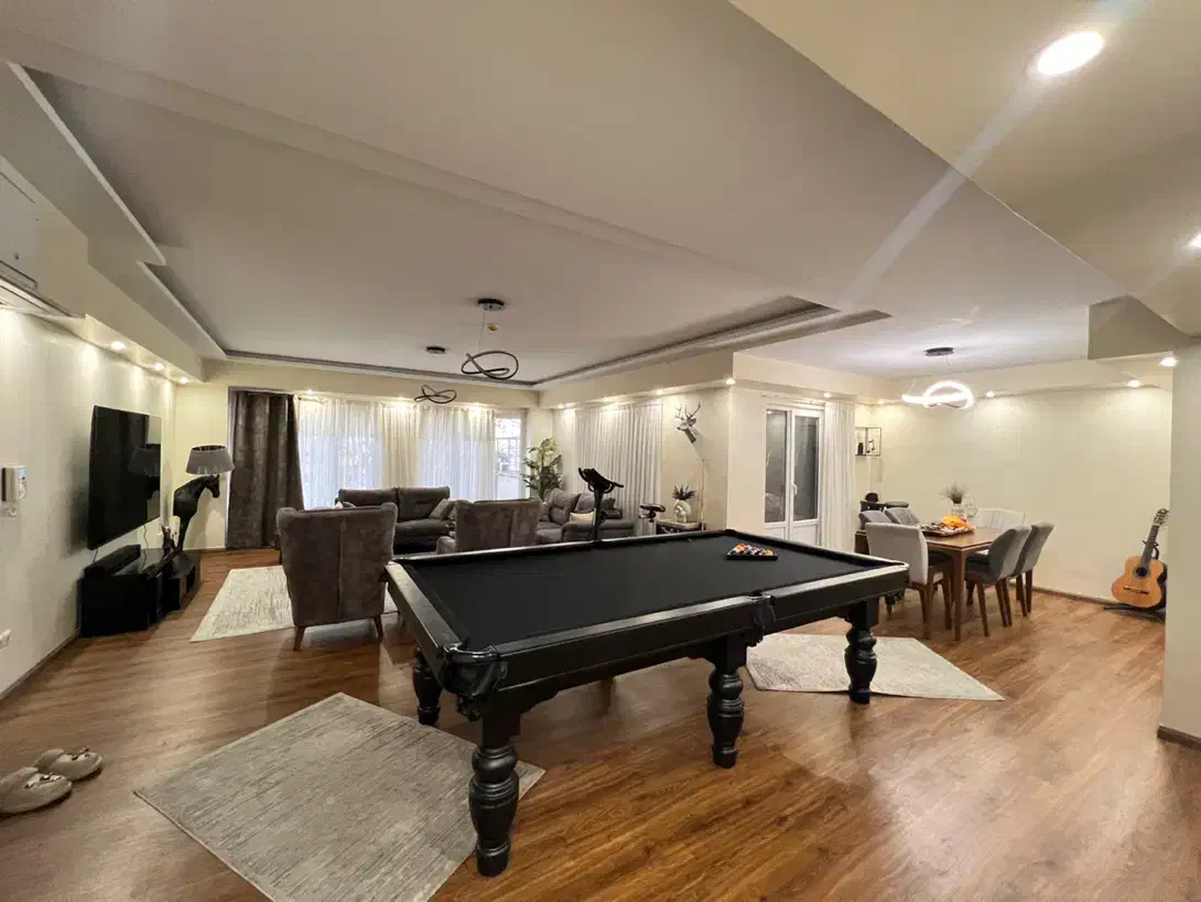 ۸۰ متر آپارتمان شیک با تراس بزرگ میدان تجریش