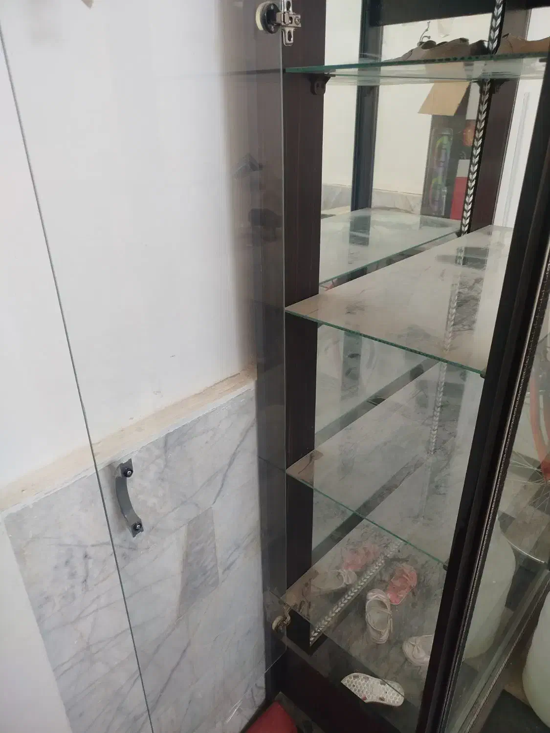 بوفه یا گنجه|بوفه، ویترین، کنسول|قائن, |دیوار