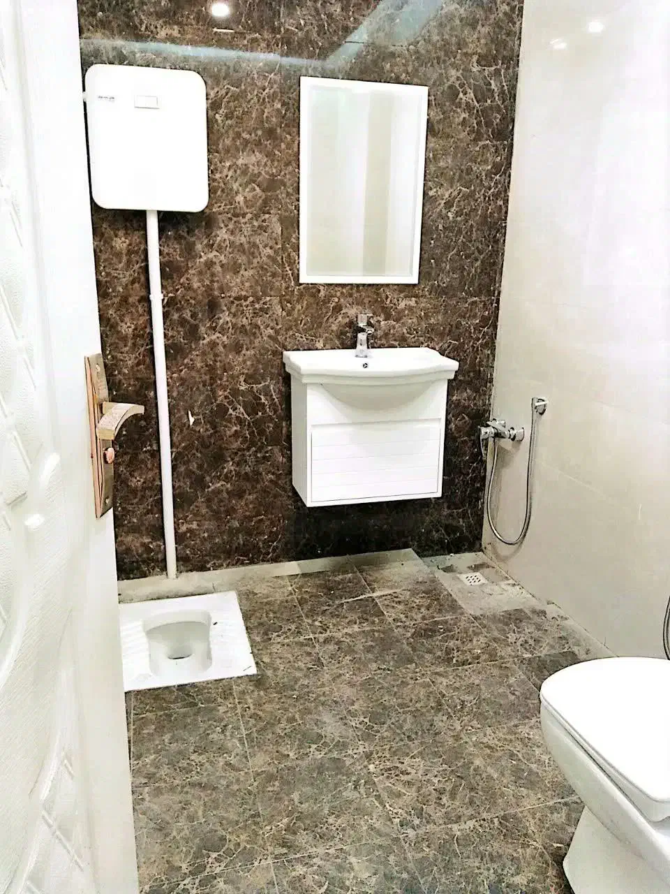 فروش واحد اداری 100 متر فلکه اول گوهردشت|فروش دفتر کار، اتاق اداری، مطب|کرج, اتحاد|دیوار