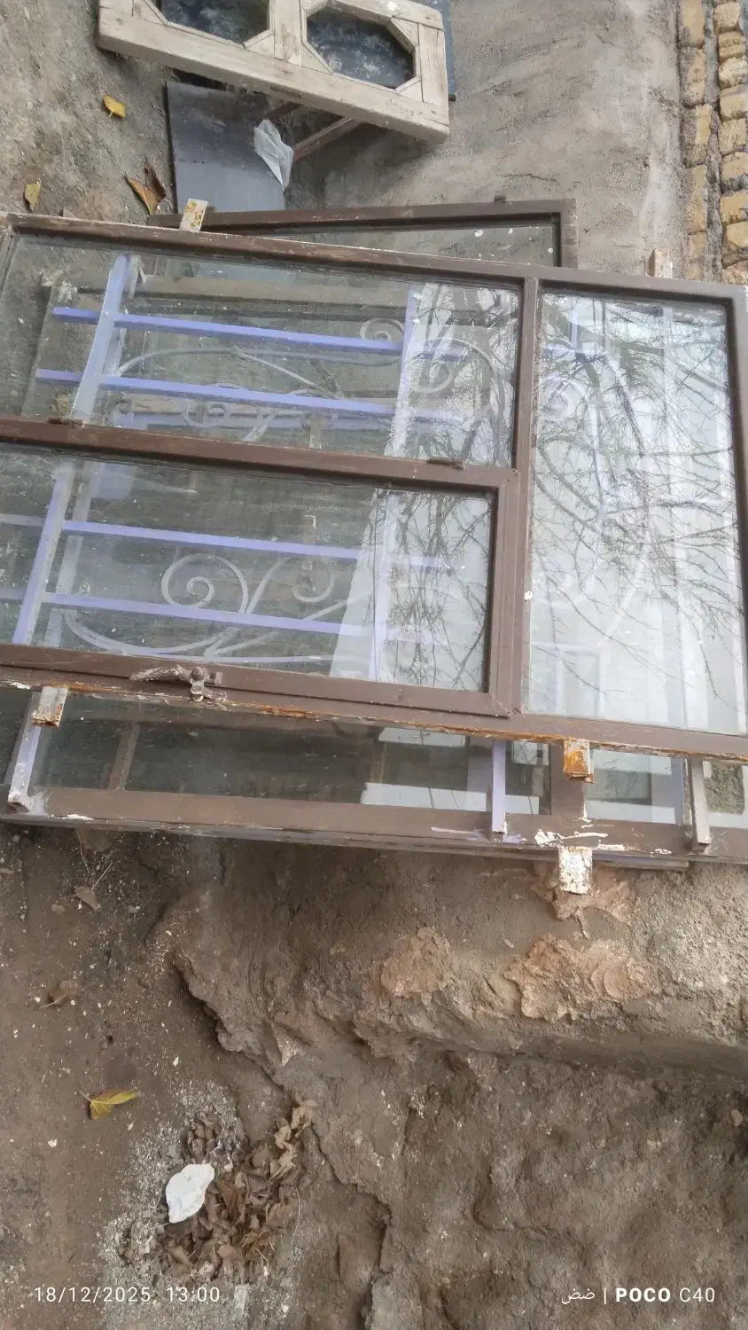 سه عدد پنجره آهنی|مصالح و تجهیزات ساختمان|قیدار, |دیوار