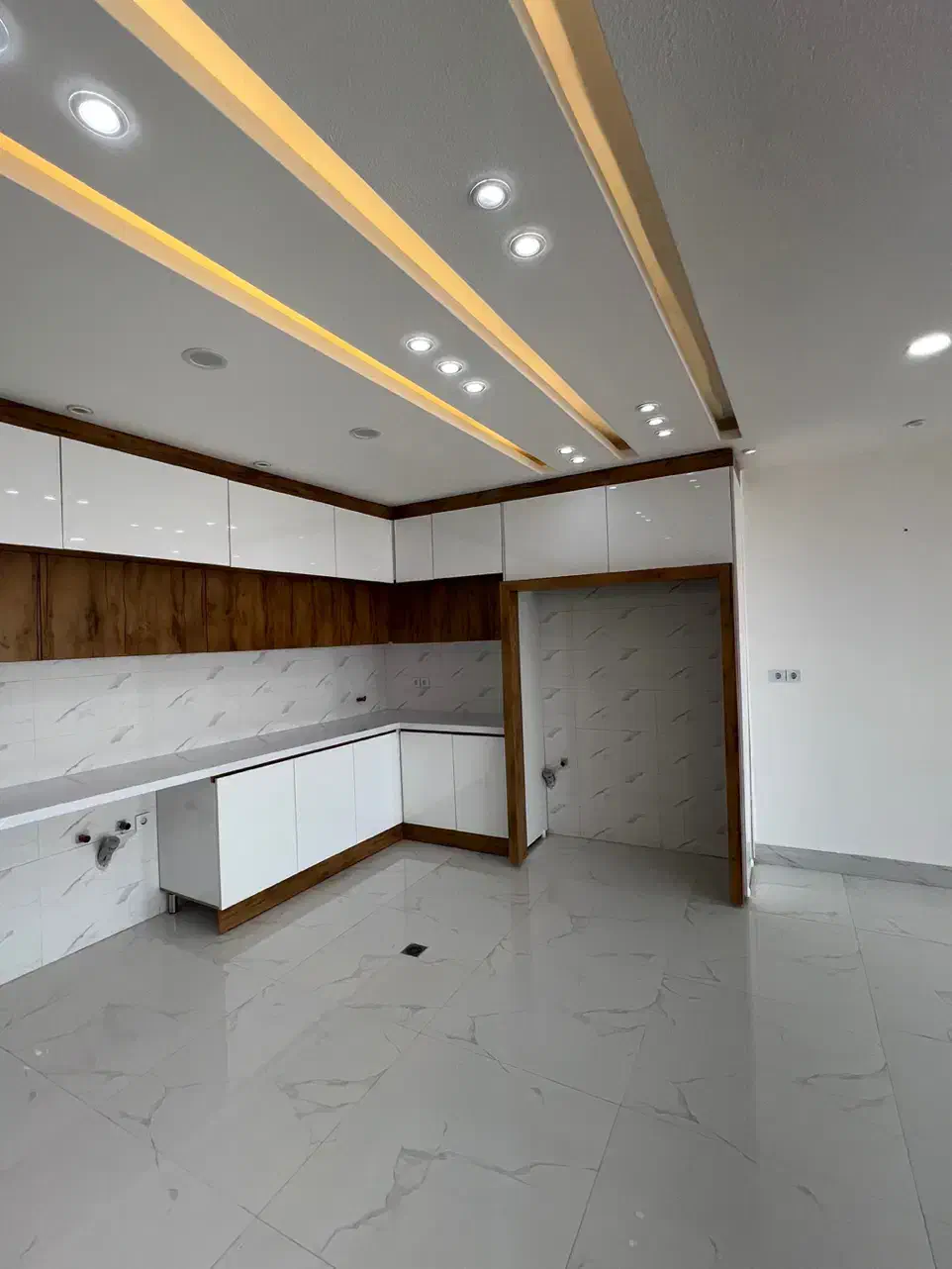 آپارتمان شیک ۱۹۰ متری امامزاده|فروش آپارتمان|بوشهر, |دیوار