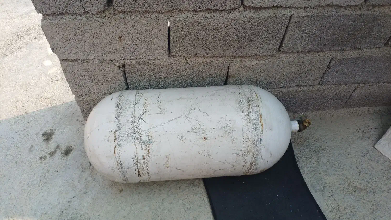 گاز cnjتاریخ دار|قطعات یدکی و لوازم جانبی|گچی, |دیوار