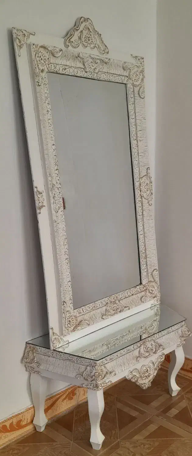 آینه|آینه|نهاوند, |دیوار