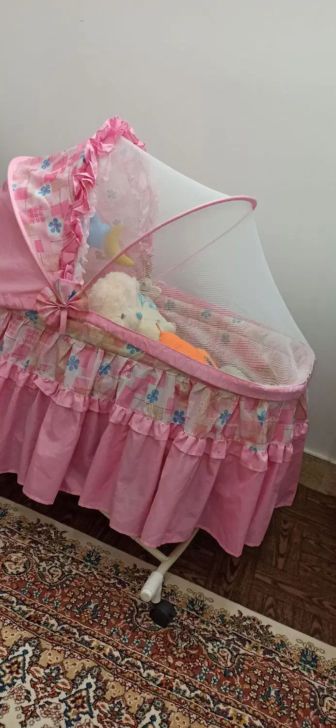 گهواره|تخت و سرویس خواب|آمل, |دیوار