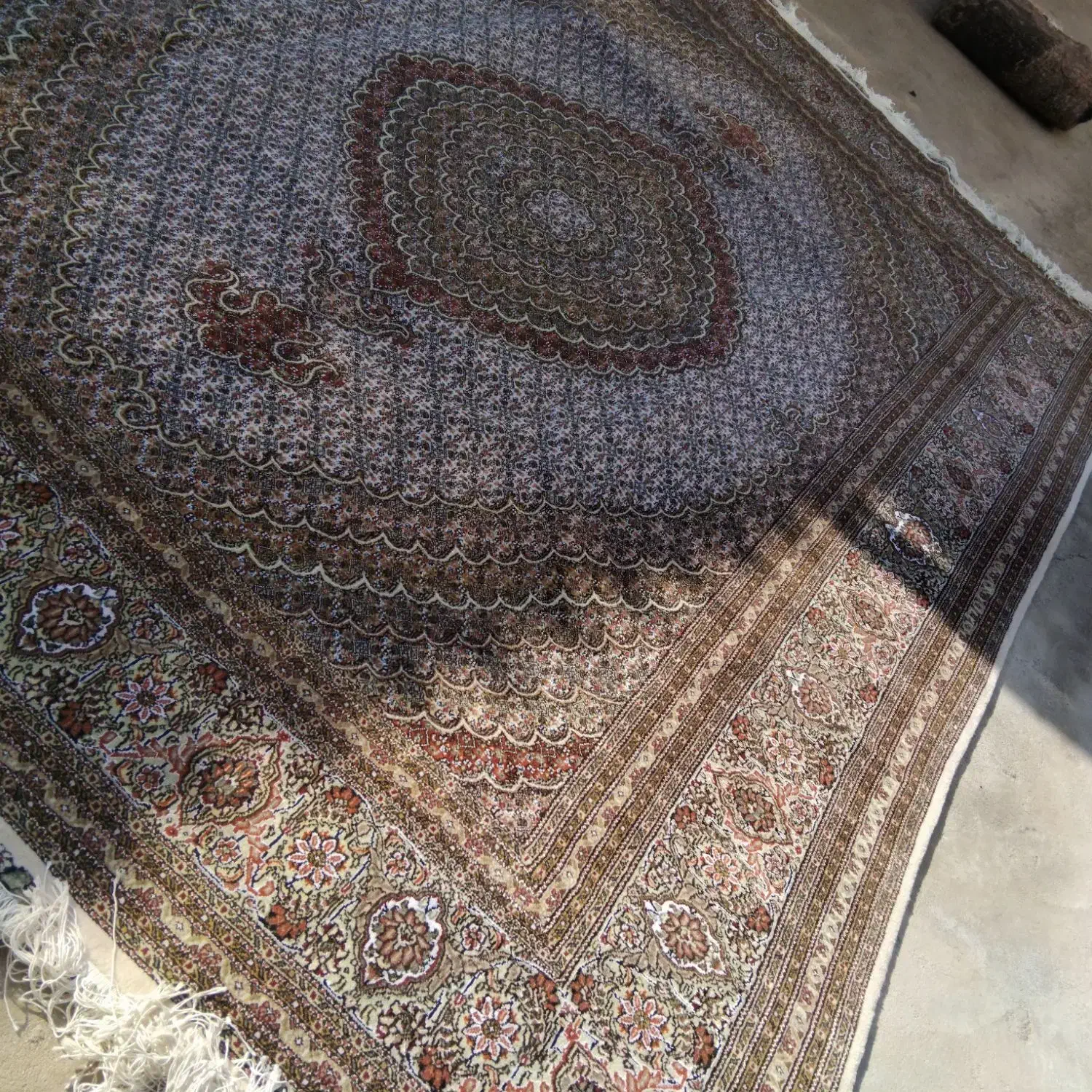 تک ۱۲ متری چهل رج کرم ابریشم بافنده ام|فرش|اردبیل, |دیوار