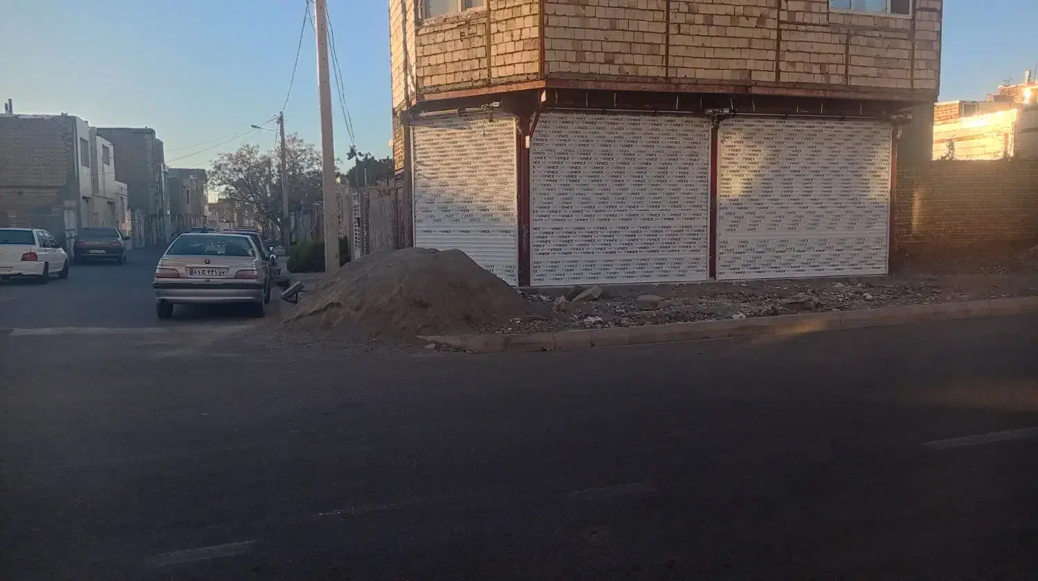 مغازه دونبش حاجی آباد نبش ولایت 5|اجارهٔ مغازه و غرفه|بیرجند, |دیوار