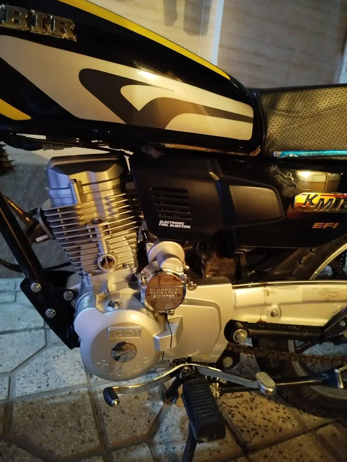 کبیر 125cc|موتورسیکلت|بومهن, |دیوار