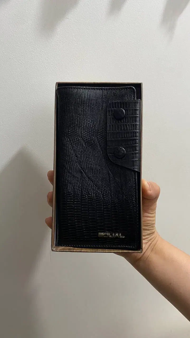 کیف پول|کیف، کفش، کمربند|پل سفید, |دیوار