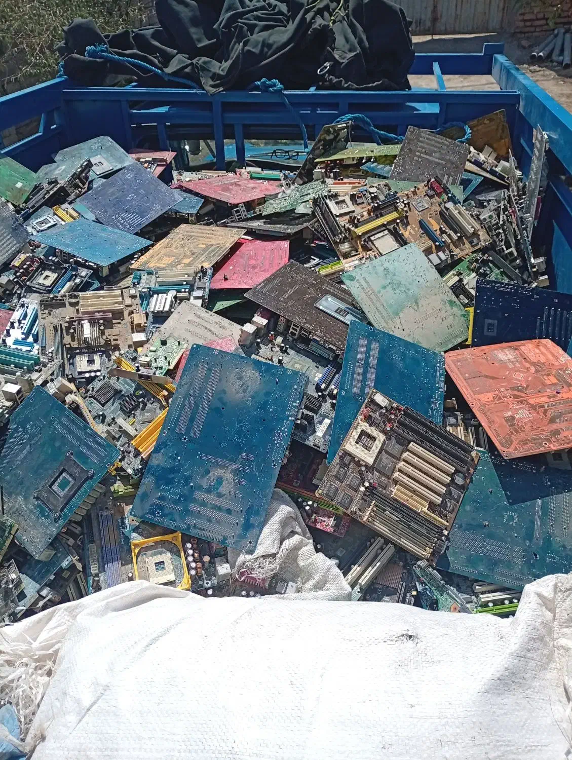 خرید و فروش ضایعات برد|لوازم جانبی موبایل و تبلت|کرمان, |دیوار