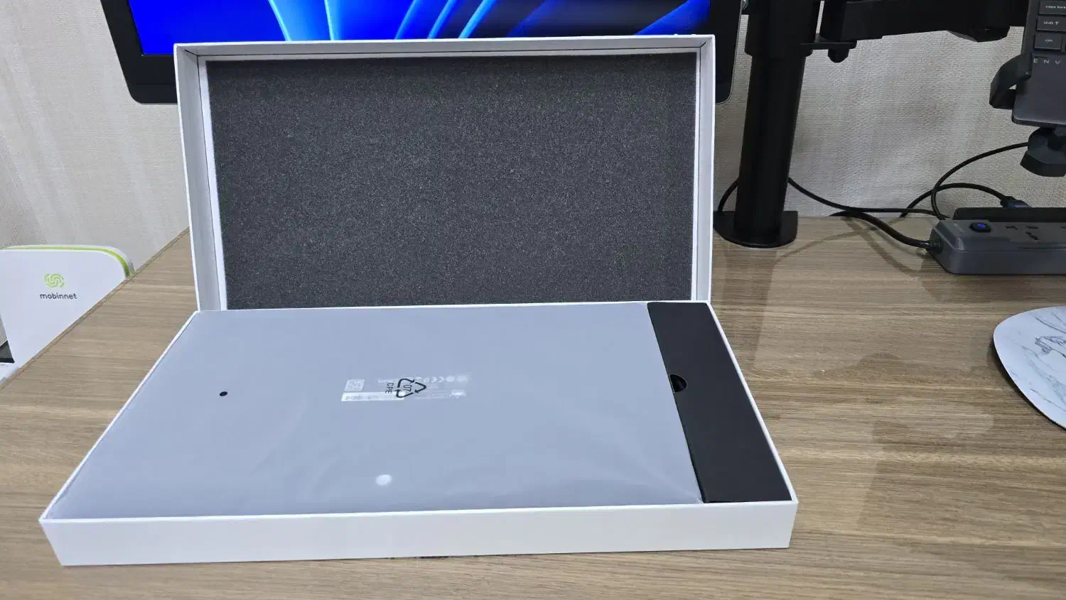 قلم نوری HUION HS610|قطعات و لوازم جانبی رایانه|اهواز, کیانپارس |دیوار