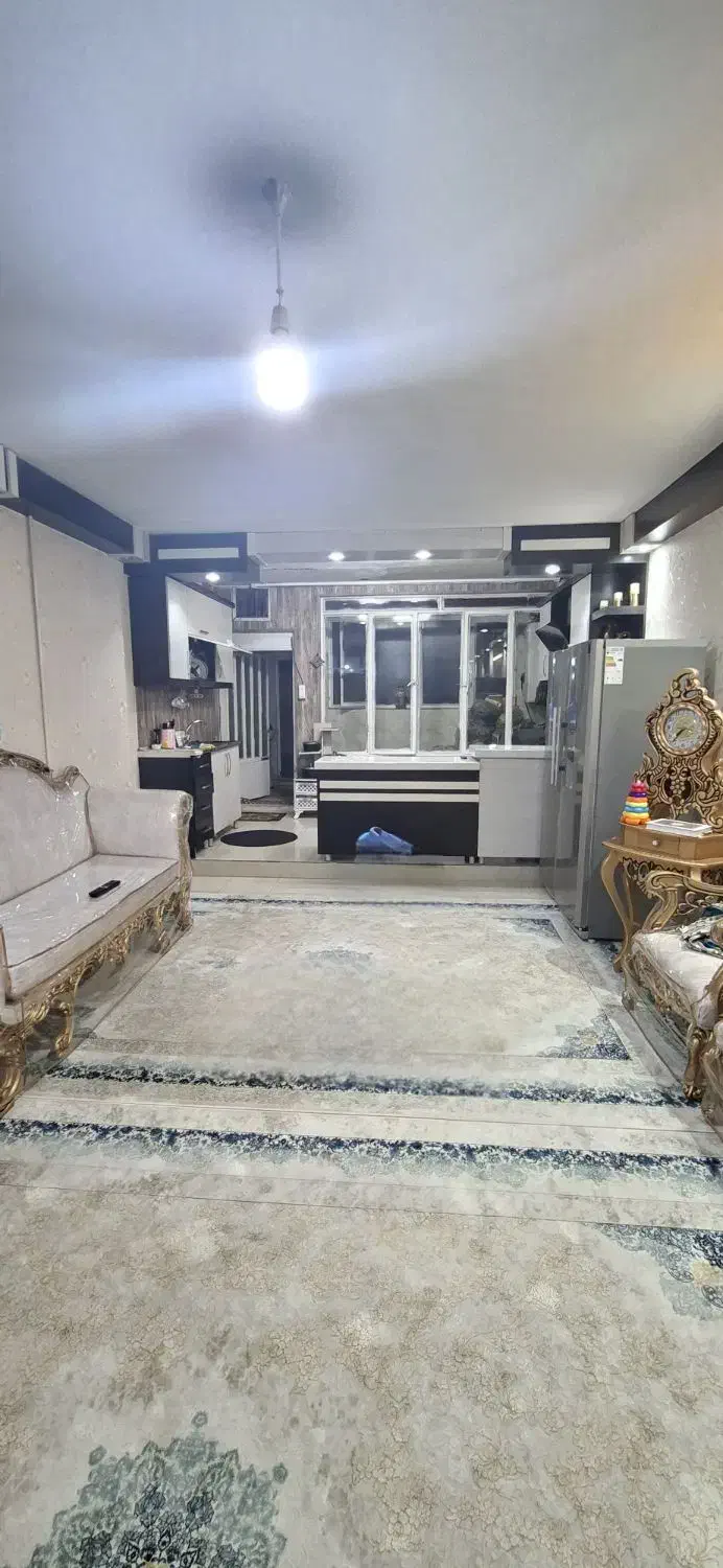 آپارتمان ۹۰ متری ۲ خواب طبقه اول|اجارهٔ آپارتمان|مشهد, ایثارگران|دیوار