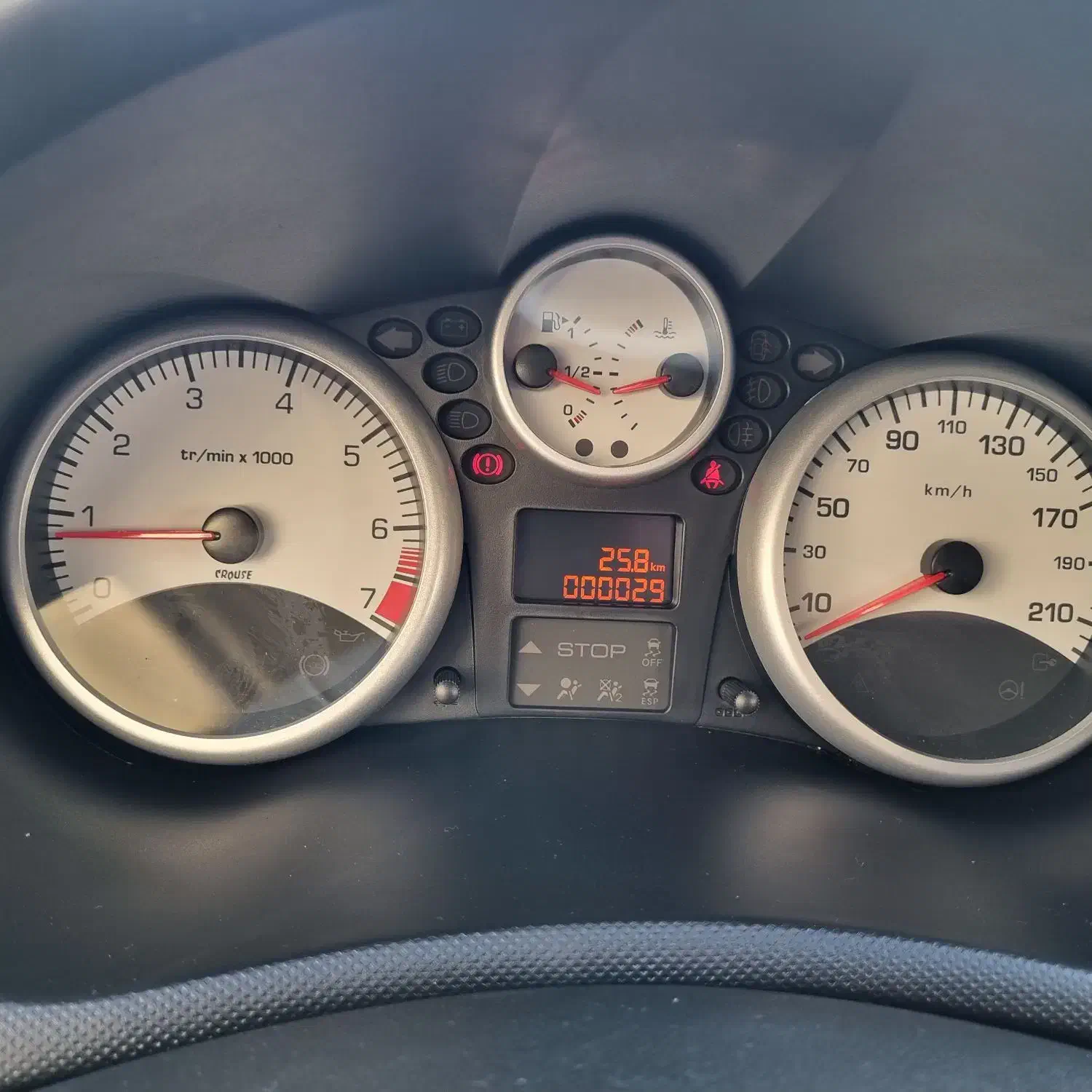 پژو۲۰۷ دستی پلاس پاناروما موتور cvvt مشکی صفر ۱۴۰۴|خودرو سواری و وانت|تهران, شهید فکوری|دیوار