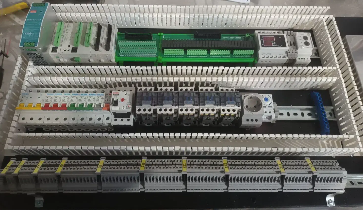 برق صنعتی/ برنامه نویسی PLCوHMI|خدمات پیشه و مهارت|اصفهان, کارلادان|دیوار