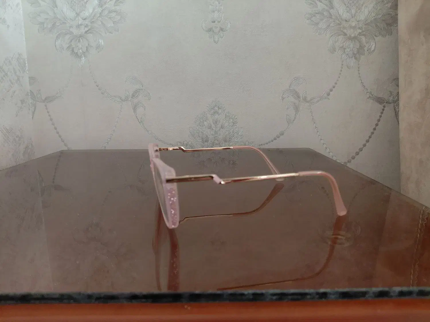 فرم عینک طبی|زیورآلات و اکسسوری|تهران, بلورسازی|دیوار