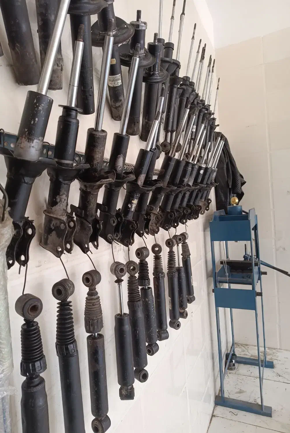 تعمیر کمک و شارژ کمک ماشین ایرانی وخارجی|قطعات یدکی و لوازم جانبی|زاهدان, |دیوار