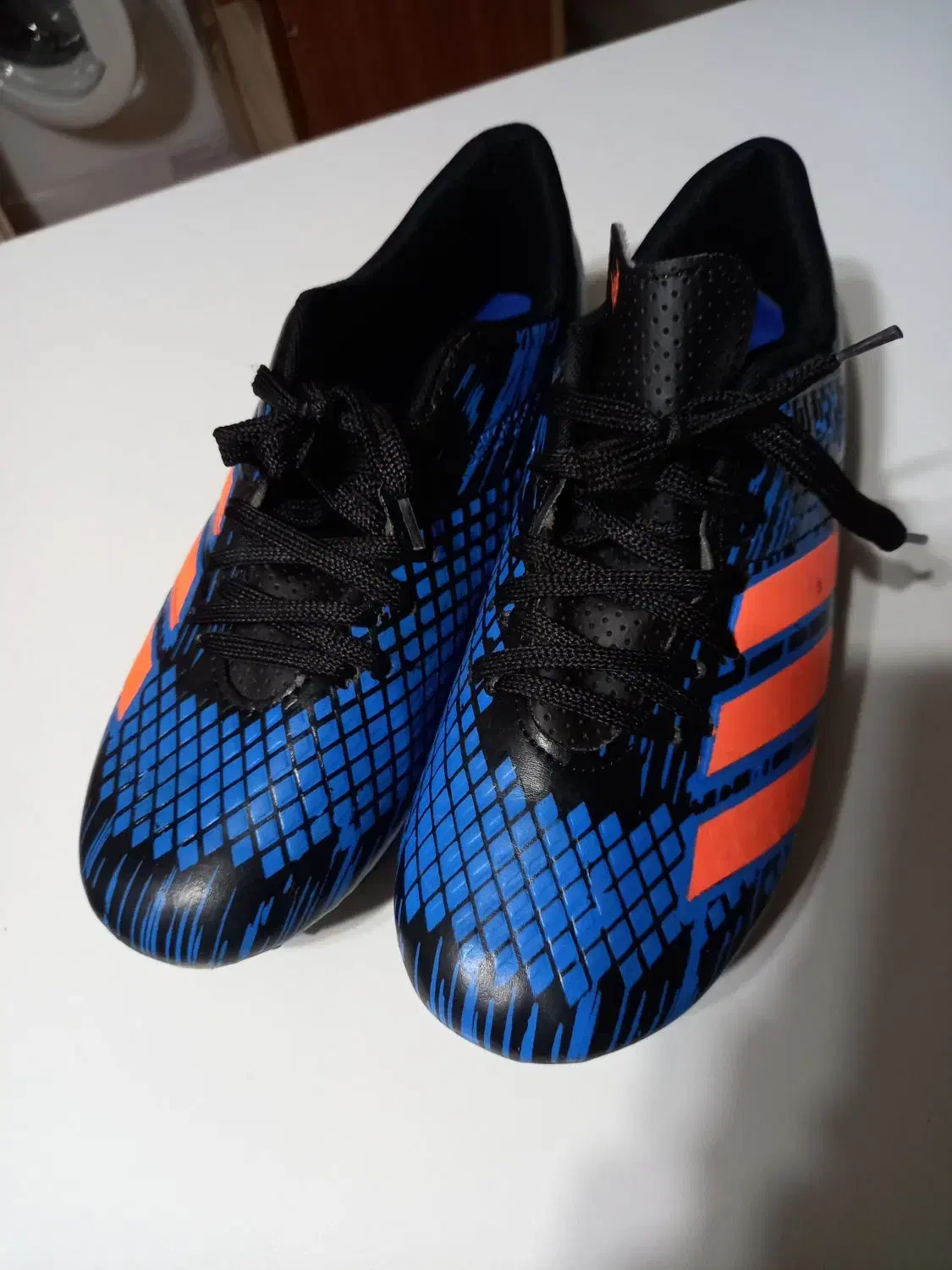 کفش ورزشی.  سایز ۳۷یا۳۸|تجهیزات ورزشی|اسلام‌شهر, شهرک توحید|دیوار