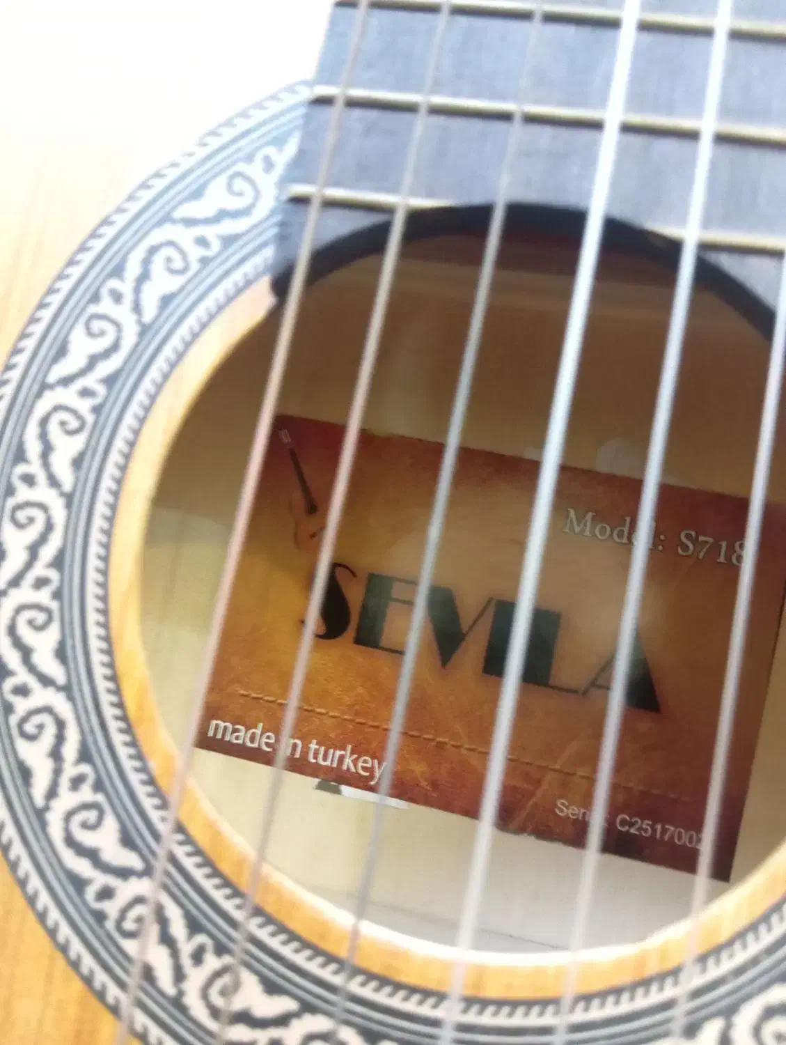 گیتار sevila ترکیه در حد نو|گیتار، بیس، امپلیفایر|تبریز, |دیوار