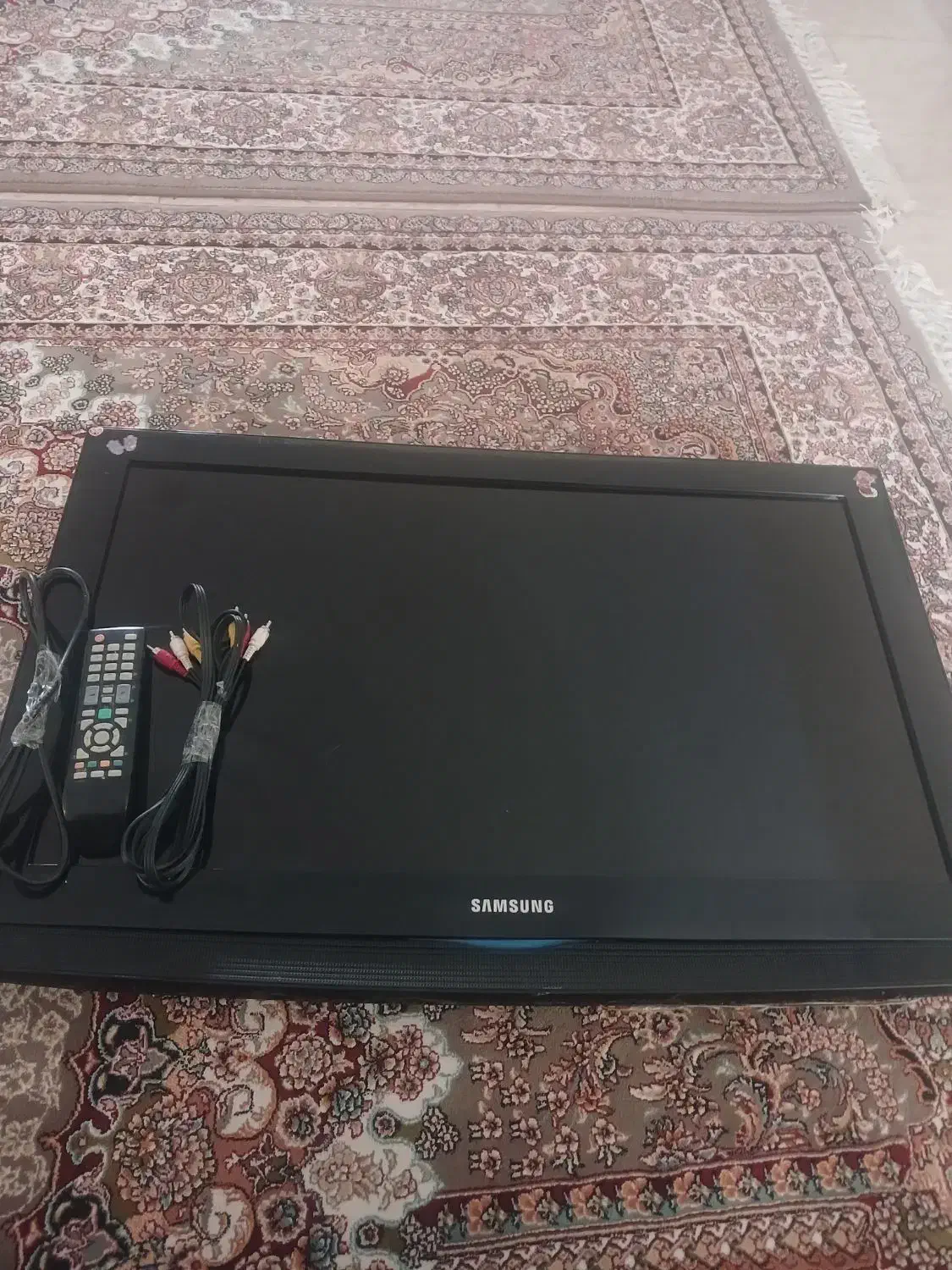 تلوزیون 32 اینچ|تلویزیون و پروژکتور|قدس, شهرقدس|دیوار