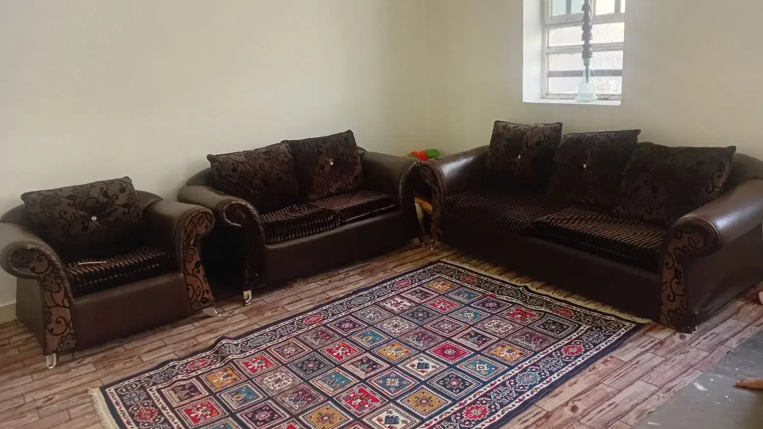 مبل دست دوم|مبلمان خانگی و میز عسلی|دوگنبدان, |دیوار