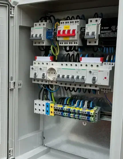 برقکاری|خدمات پیشه و مهارت|شازند, |دیوار