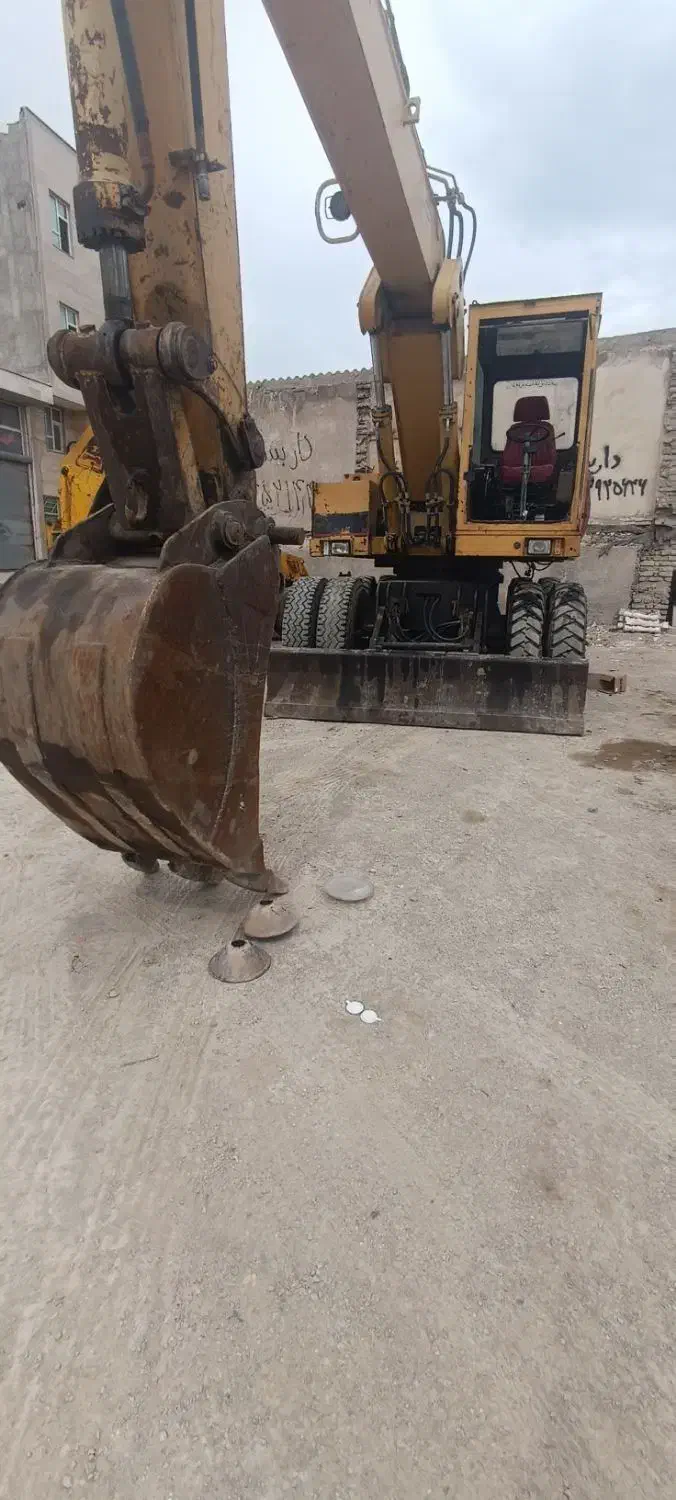 بیل کاترپیلار لاستیکی مدل 1998|خودرو سنگین|تهران, اکباتان|دیوار