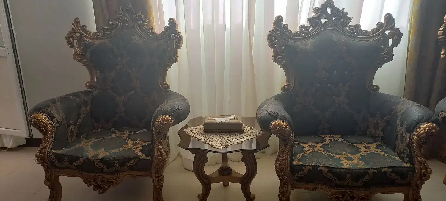 مبل سلطنتی تمیز و سالم|مبلمان خانگی و میز عسلی|صدرا-فارس, فاز ۱|دیوار